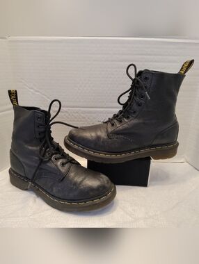 Dr. Martens Pascal Women # 8 US